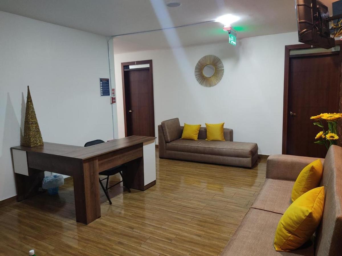 Hospedaje El Girasol Tababela Quito Esterno foto